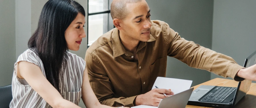 Cost Effectiveness and Industry Strengths - Offshoring Destination Insights: Evaluating the Philippines and India - Unient